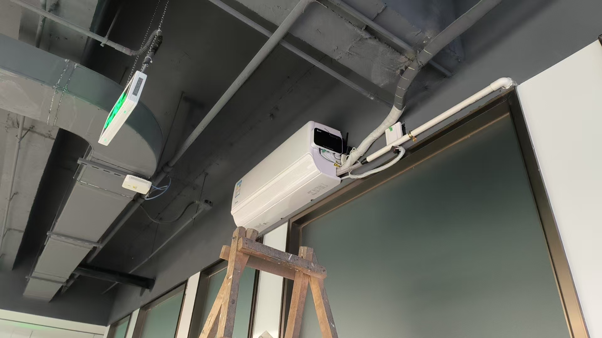 珠江商管辦公室分體空調(diào)智能遠(yuǎn)程控制系統(tǒng)應(yīng)用實(shí)踐 